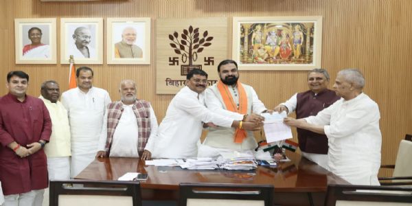 जदयू कोटे के मंत्री, प्रदेश अध्यक्ष, विधायकों एवं विधान पार्षदों ने मुख्यमंत्री राहत कोष में दिया एक माह का वेतन