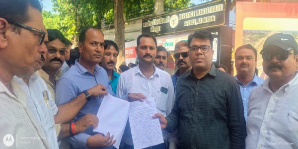 शिक्षकों ने सेवा सुरक्षा और सम्मानजनक मानदेय की मांग को लेकर मुख्यमंत्री को भेजा ज्ञापन