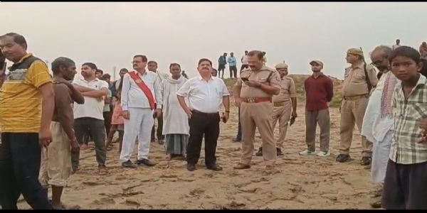 हमीरपुर : चन्द्रावल नदी से 18 घंटे बाद मिला एक बच्चे का शव, दूसरे की तलाश जारी