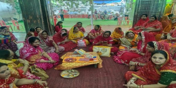 श्री रामदेव बाबा जन्मोत्सव : हवन-पूजन के बाद बाबा को 56 भोग अर्पित