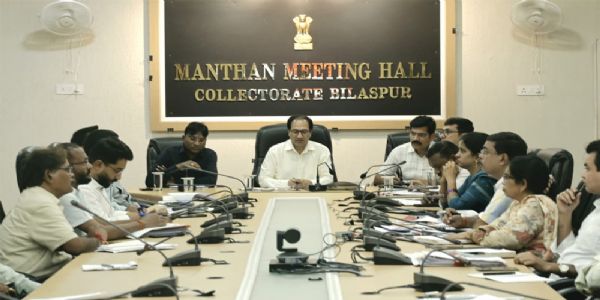 सेवा सेतु अभियान में हर पात्र हितग्राही तक पहुंचे योजनाओं का लाभ : कलेक्टर