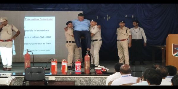खड़गपुर मंडल में रेलवे कर्मचारियों के सातवें बैच को अग्नि सुरक्षा प्रशिक्षण दिया गया