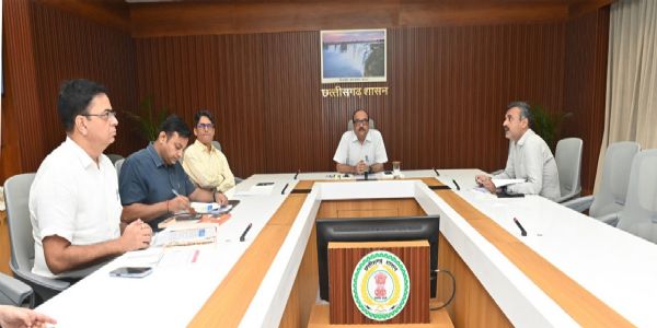 मुख्य सचिव ने सेवा संकल्प अभियान को जनभागीदारी का व्यापक अभियान बनाने के दिए निर्देश