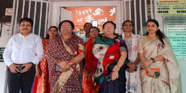 संकटग्रस्त महिलाओं के साथ संवेदनशीलता सर्वोच्च प्राथमिकता : रेखा यादव