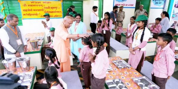 योगी सरकार में हर माह परखी जाएगी स्कूलों की गुणवत्ता