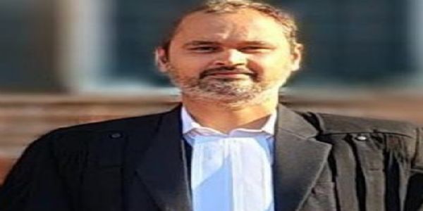 अपने ही प्रश्नों के घेरे में संघ लोक सेवा आयोग