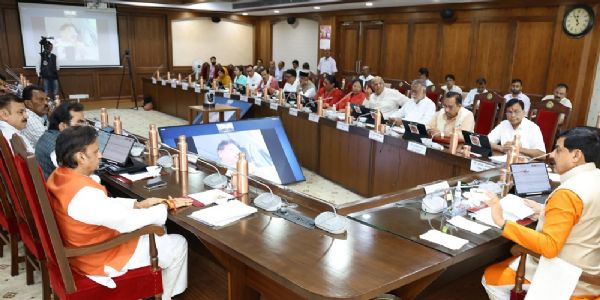 मंत्रालय में मुख्यमंत्री डॉ. मोहन यादव की अध्यक्षता में कैबिनेट बैठक मंत्रालय में मुख्यमंत्री डॉ. मोहन यादव की अध्यक्षता में कैबिनेट बैठक