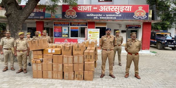 पुलिस ने पकड़ा नशीली दवाओं का अवैध भंडारण, मुकदमा दर्ज