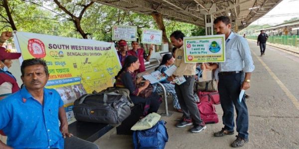 रेलवे परिसरों में गंदगी फैलाने पर अब लगेगा एक हजार रुपये जुर्माना