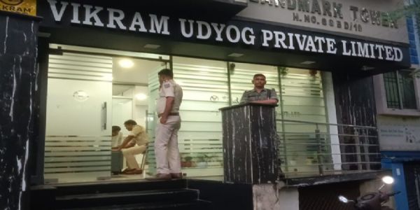 निखार सबलोक हत्याकांड में पुलिस ने विक्रम उद्योग में खंगाला दस्तावेज