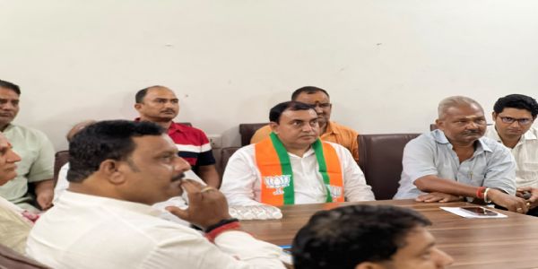 वाराणसी में पं. दीनदयाल जयंती पर काशी क्षेत्र के 31,168 बूथों पर सेवा कार्यक्रम