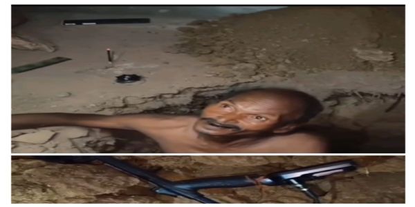 धन की तलाश में घर के आंगन में खोद डाला 5 फीट गहरा गड्ढा, पांच लाेग पकड़े गये