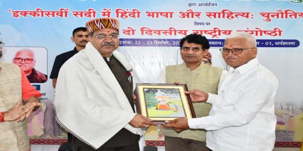 भाषा केवल संचार का साधन नहीं, बल्कि राष्ट्र की स्मृति : प्रो. एसपी बंसल