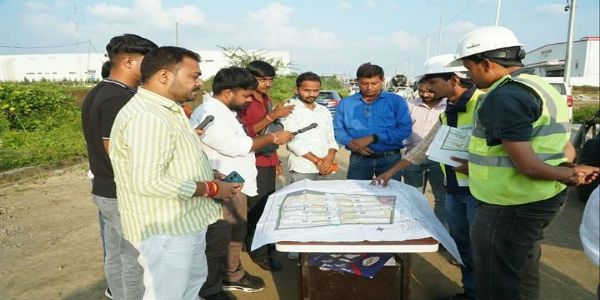 बिहार से आए सोशल मीडिया इंफ्लूएंसर्स ने उज्जैन में विकास कार्यों एवं ऐतिहासिक स्थलों का किया अवलोकन