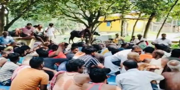 नशे के खिलाफ ग्रामीणों ने उठाया कदम, सूचना देने वाले को मिलेगा 1100 रुपये इनाम