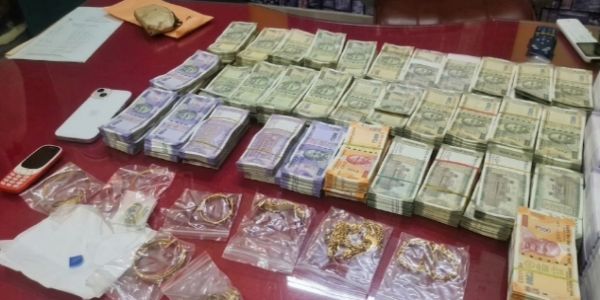 खड़गपुर स्टेशन पर 31 लाख रुपये नकद और सोना बरामद, कोलकाता का यात्री हिरासत में