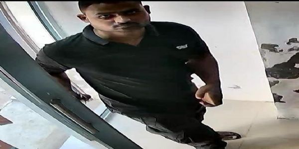 एटीएम में पत्ती लगाकर रकम फंसाने वाला शातिर फरार,एसओजी और सर्विलांस टीम तलाश में जुटी