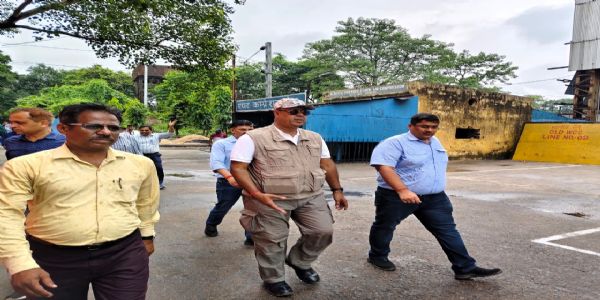 डीआरएम ने किया धनबाद-पाथरडीह रेलखंड का निरीक्षण, दोहरीकरण कार्य की ली जानकारी