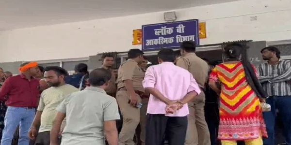कानपुर में डांसर की संदिग्ध मौत, गले पर चोट के निशान