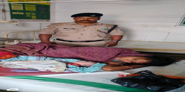 चलती ट्रेन में गूंजी किलकारी, सीवान की महिला यात्री ने बेटे को दिया जन्म