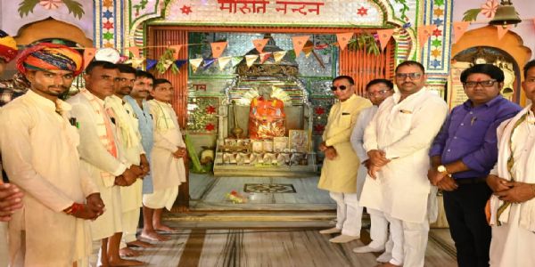 राजगढ़ः भागवत कथा में शामिल हुए मंत्री पंवार