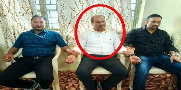 खंडवा में 55 हजार की रिश्वत मांगी, 14 हजार लेते पकड़ाया एनवीडीए उपयंत्री