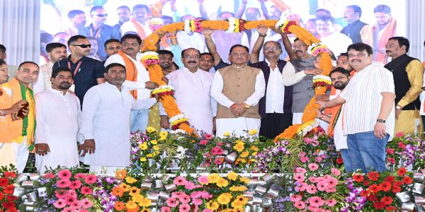 नगर निगम बीरगांव को बड़ी सौगात : 135 करोड़ रुपये से अधिक के विकास कार्यों का लोकार्पण-भूमिपूजन