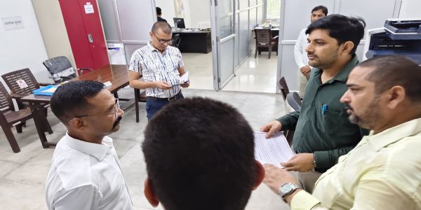 जनसमस्याओं के निस्तारण के लिए दी जाएगी प्राथमिकताः डीएम