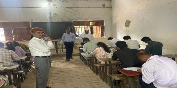 औरैया : डीएलएड परीक्षा में 1523 अभ्यर्थियों ने दी परीक्षा, 187 रहे अनुपस्थित