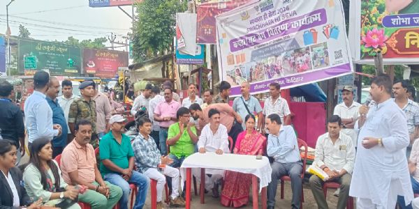 शहीद चौक पर नगर निगम का अभियान: सिंगल यूज प्लास्टिक पर रोक लगाने को बांटे जूट व कपड़े के थैले
