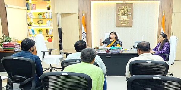 वामन मंदिर और रामरेखा घाट के विकास में तेजी लाने का निर्देश