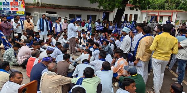 आजाद समाज पार्टी ने अपनी मांगों को लेकर सौंपा ज्ञापन