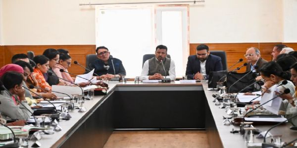 जिला परिषद शिमला की पहली बैठक में सड़क, पेयजल और बस सेवाओं के मुद्दे उठे