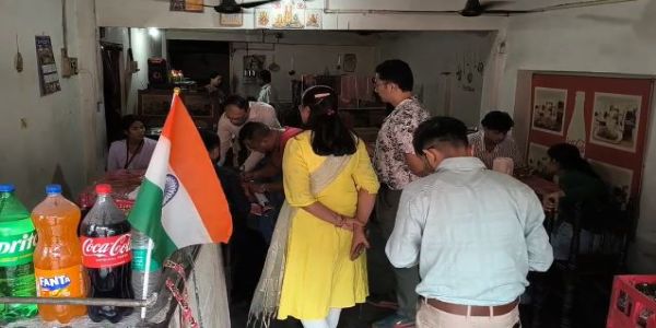 खाद्य सुरक्षा विभाग की छापेमारी, आठ दुकानों को नोटिस