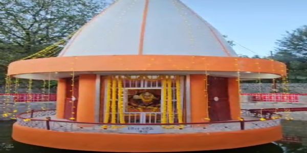 आचार्य लक्ष्मी नारायण ने अनंतनाग के उमा भगवती तीर्थस्थल पर हनुमान जी मंदिर का किया भूमि पूजन