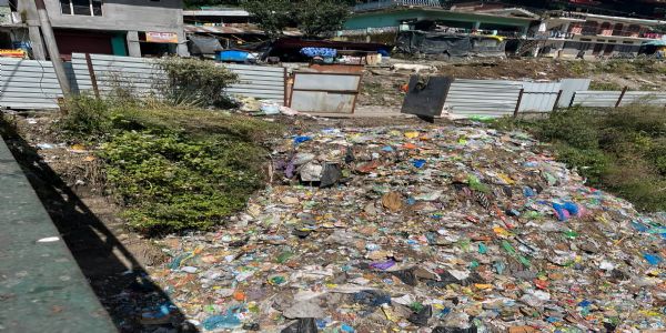 यमुनोत्री धाम में जानकीचट्टी में लगा कूड़े का ढ़ेर बना परेशानी का सबब