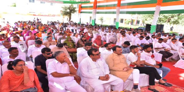सेवा संकल्प यात्रा सेवा भाव के माध्यम से जन-जन को जोड़ रही : उप मुख्यमंत्री डॉ. बैरवा