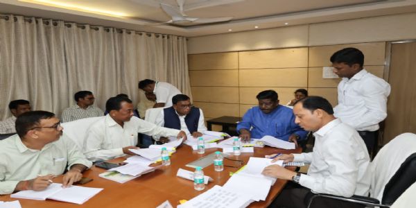 विधानसभा की प्राक्कलन समिति ने की विकास योजनाओं की समीक्षा