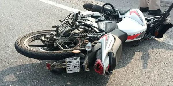 रेवाड़ी में ट्रक ने बाइक सवार को कुचला, हुई मौत