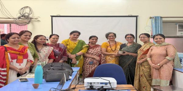 स्वस्थ दिनचर्या अपनाकर बेहतर स्वास्थ्य की ओर बढ़ें, नियमित व्यायाम और संतुलित आहार जरूरी : डॉ. संगीता सारस्वत