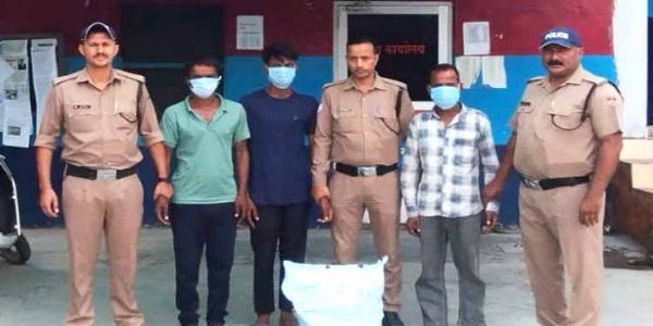 नशीली कोल्ड ड्रिंक पिलाकर 120 किलो पीतल चोरी करने वाले गिरोह का पर्दाफाश, तीन गिरफ्तार