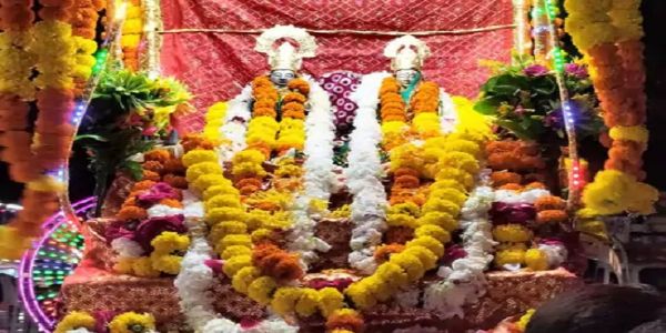 मप्र के ओरछा में भगवान रामराजा सरकार ने किया जलविहार, पुलिस ने दी सलामी