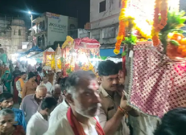 शोभायात्रा शोभायात्रा