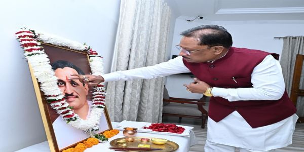मुख्यमंत्री साय ने पंडित दीनदयाल उपाध्याय की जयंती पर उन्हें किया नमन