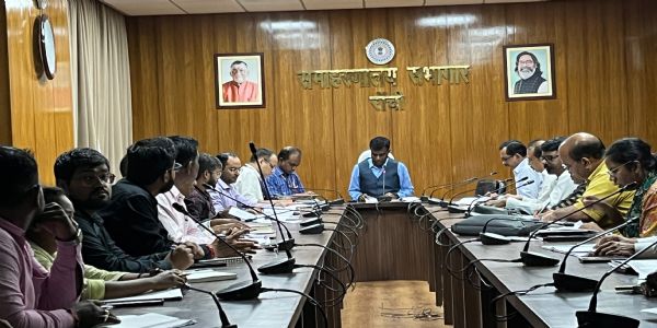 उपायुक्त ने जल स्वच्छता समिति की बैठक में योजनाओं की गुणवत्ता पर दिया जोर