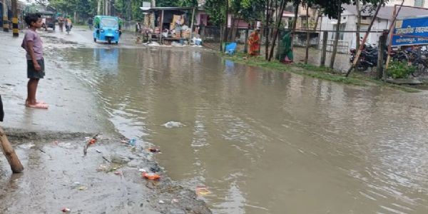 डीप डिप्रेशन का असर: भागलपुर-अकबरनगर में भारी बारिश से जनजीवन अस्त-व्यस्त, बिजली संकट गहराया