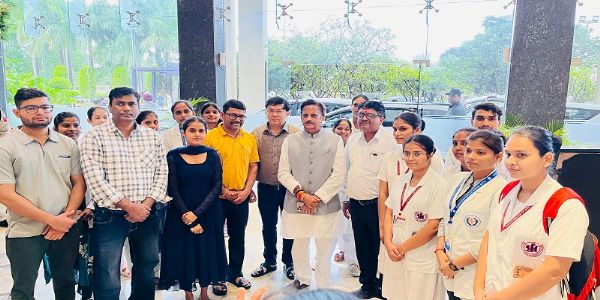 मप्रः नर्सिंग विद्यार्थियों ने परीक्षा परिणाम जारी होने पर उप मुख्यमंत्री शुक्ल का जताया आभार