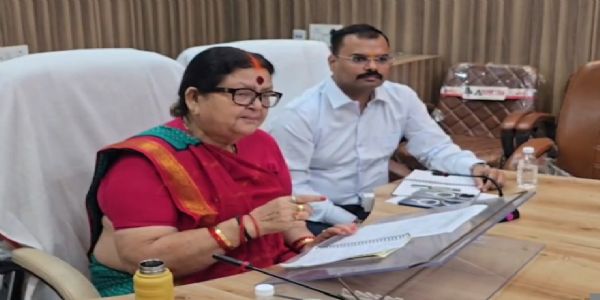 क्षतिग्रस्त सड़कों की मरम्मत में तेजी लाएं अधिकारी : नगर आयुक्त