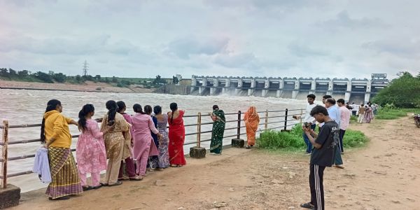 गंगरेल बांध के आठ गेट खुले, 90 हजार क्यूसेक पानी छोड़ा जा रहा, चारों जलाशय लबालब