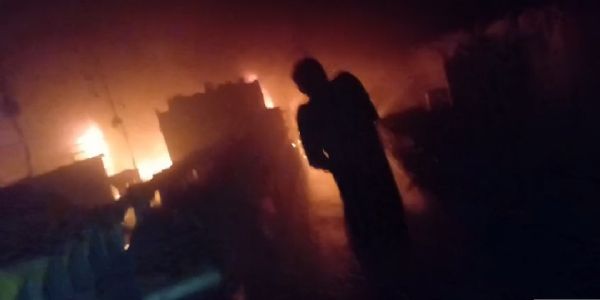जूता फैक्ट्री में लगी भीषण आग, लाखों का तैयार माल जलकर खाक